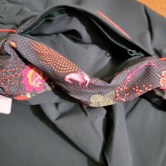 Puma X LIBERTY Track Pants Green Gables Women's Size Medium M New Animal Print - Picture 10 of 12